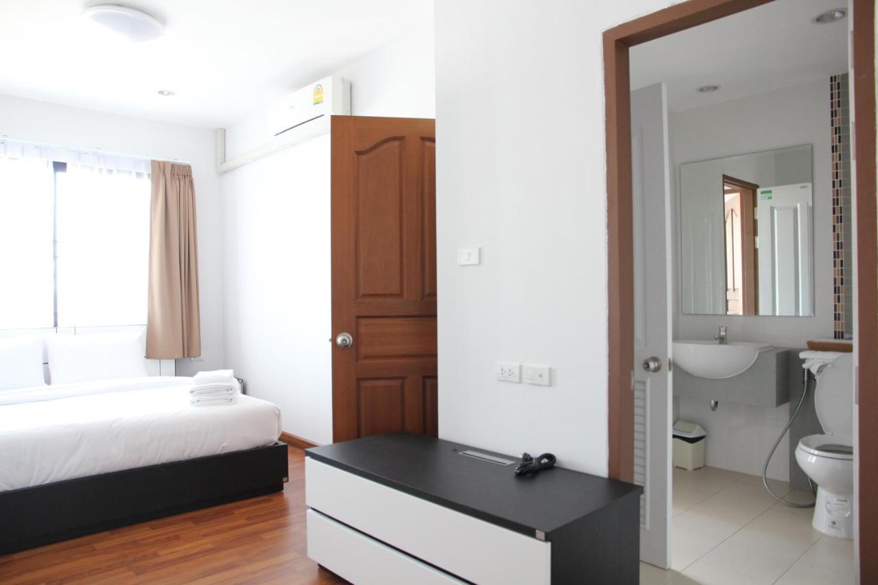 V-Twin Donjan Service Apartment Чиангмай Экстерьер фото