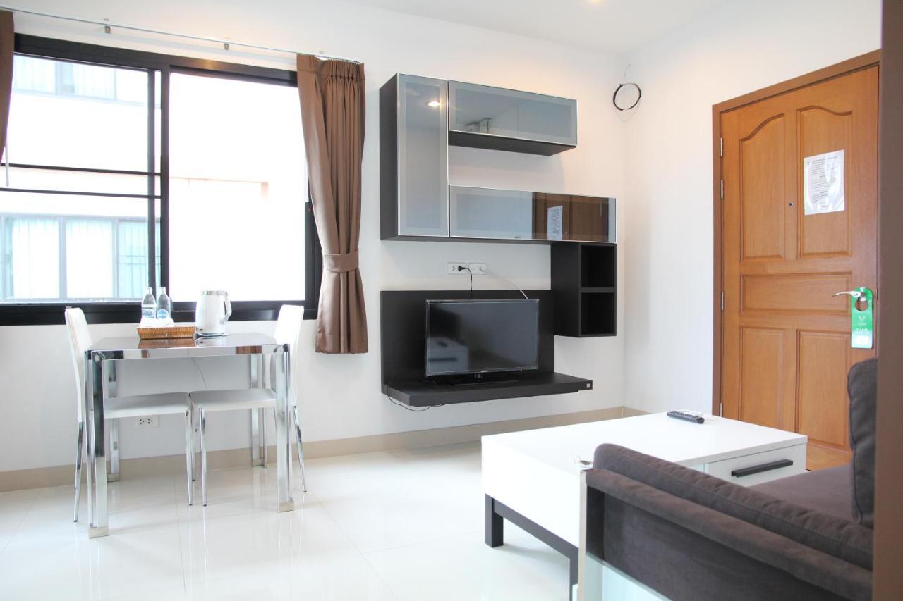 V-Twin Donjan Service Apartment Чиангмай Экстерьер фото