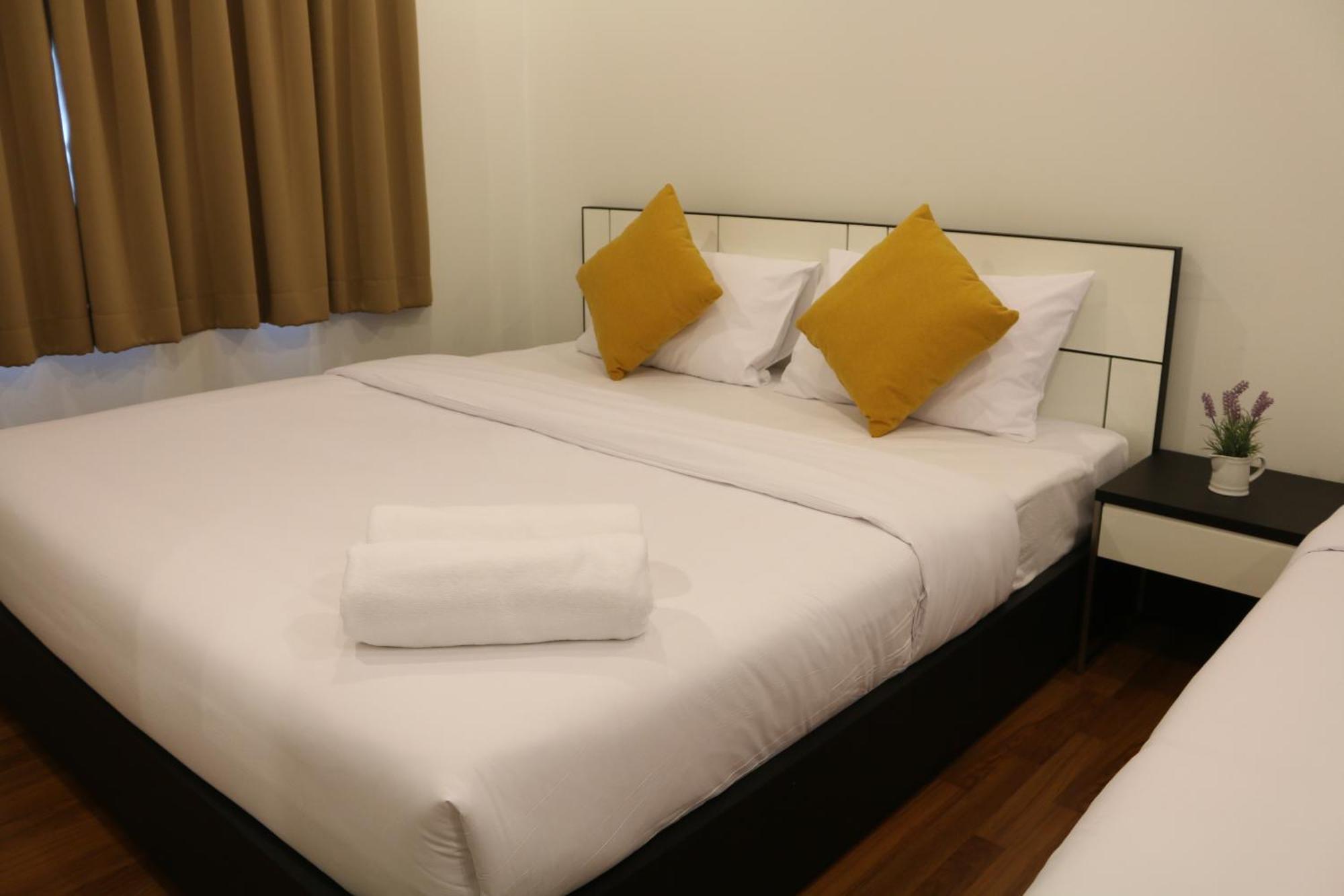V-Twin Donjan Service Apartment Чиангмай Экстерьер фото