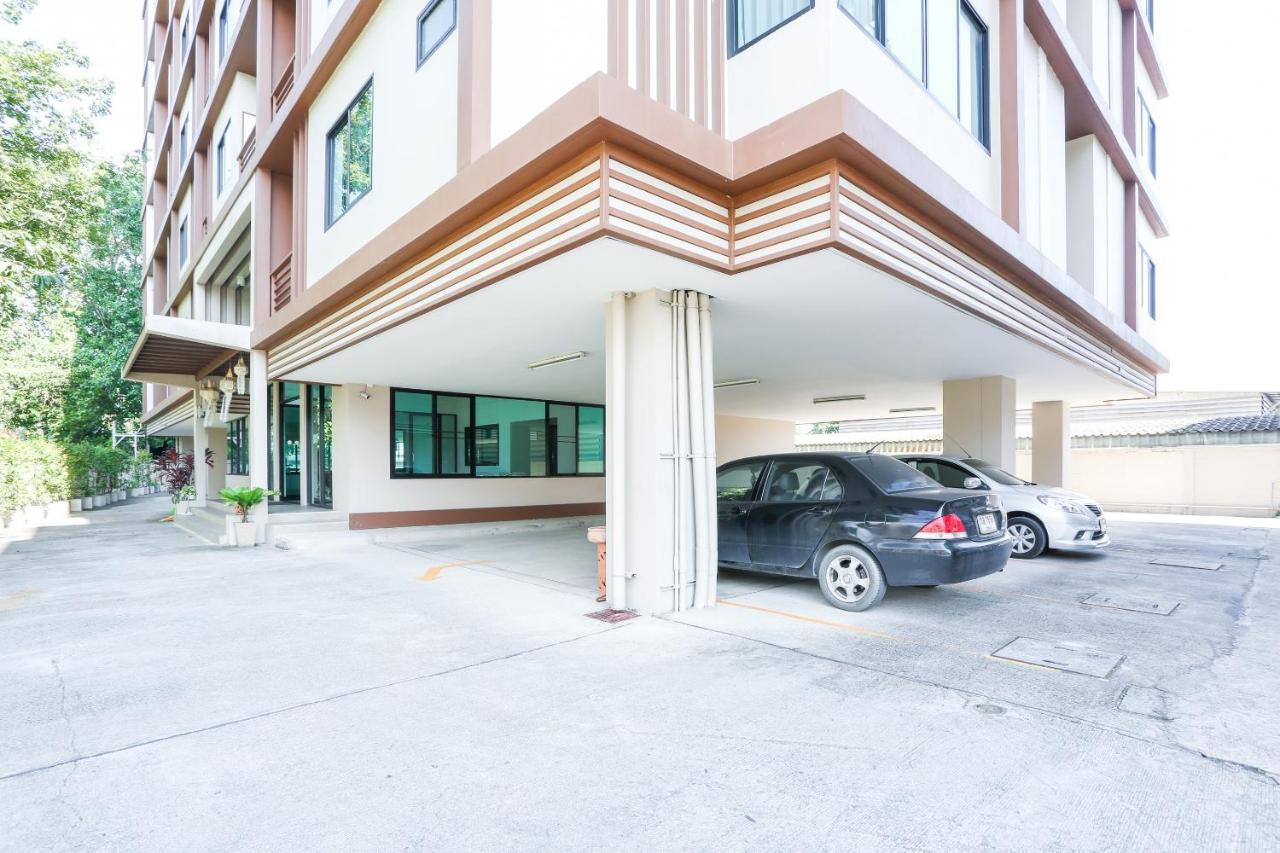 V-Twin Donjan Service Apartment Чиангмай Экстерьер фото