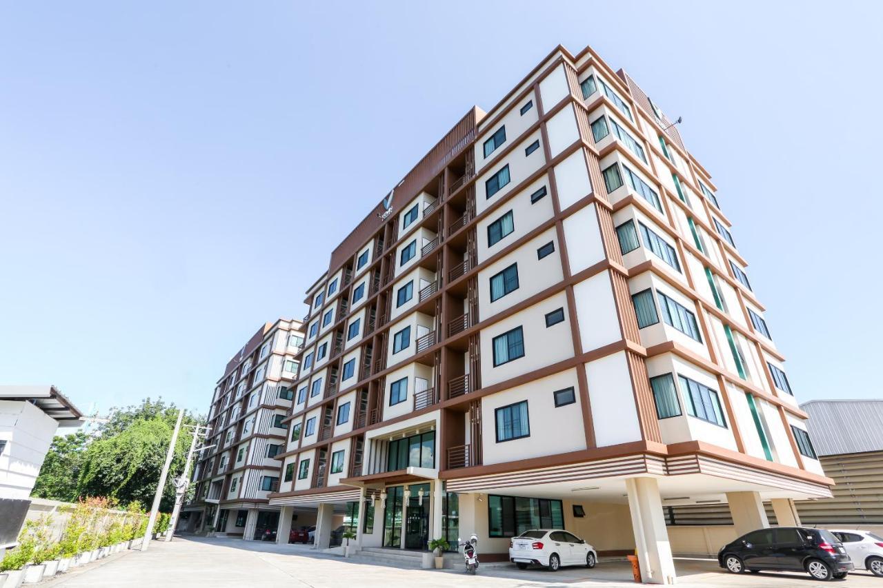 V-Twin Donjan Service Apartment Чиангмай Экстерьер фото