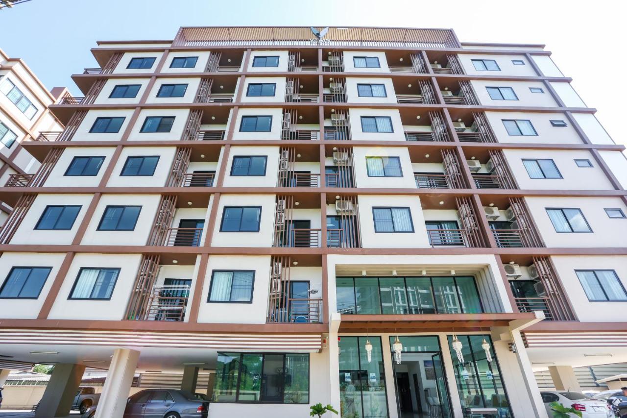 V-Twin Donjan Service Apartment Чиангмай Экстерьер фото