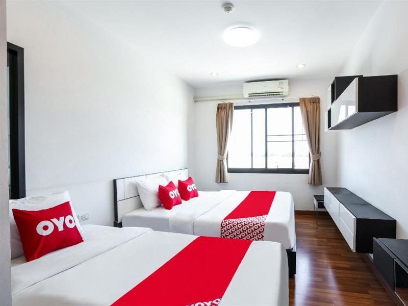 V-Twin Donjan Service Apartment Чиангмай Экстерьер фото