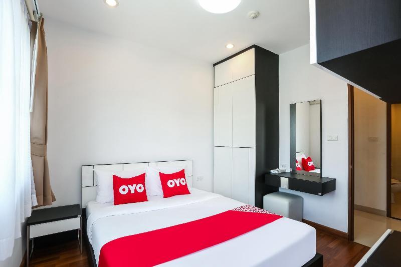 V-Twin Donjan Service Apartment Чиангмай Экстерьер фото